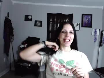 madamemily86